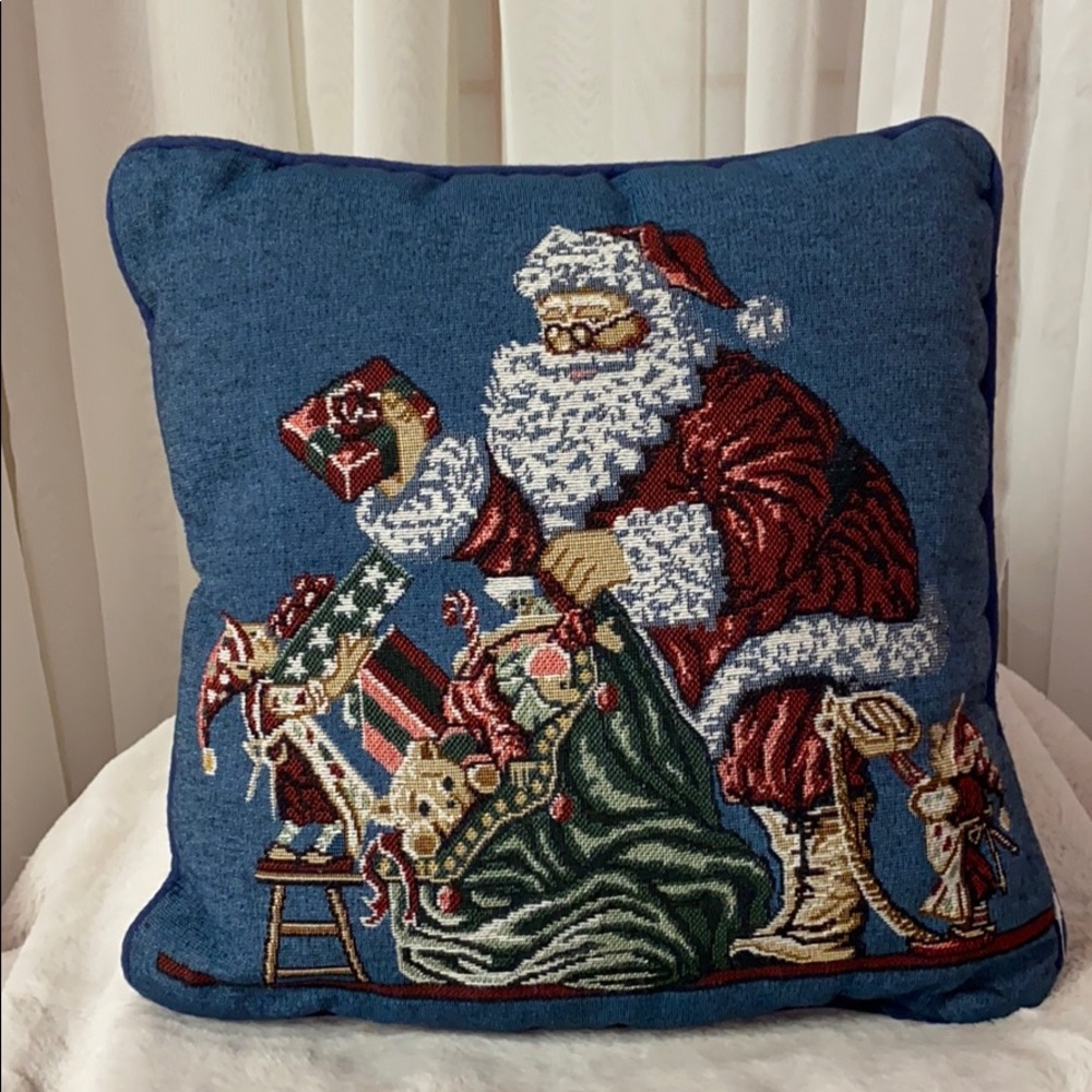 Santa accent pillow